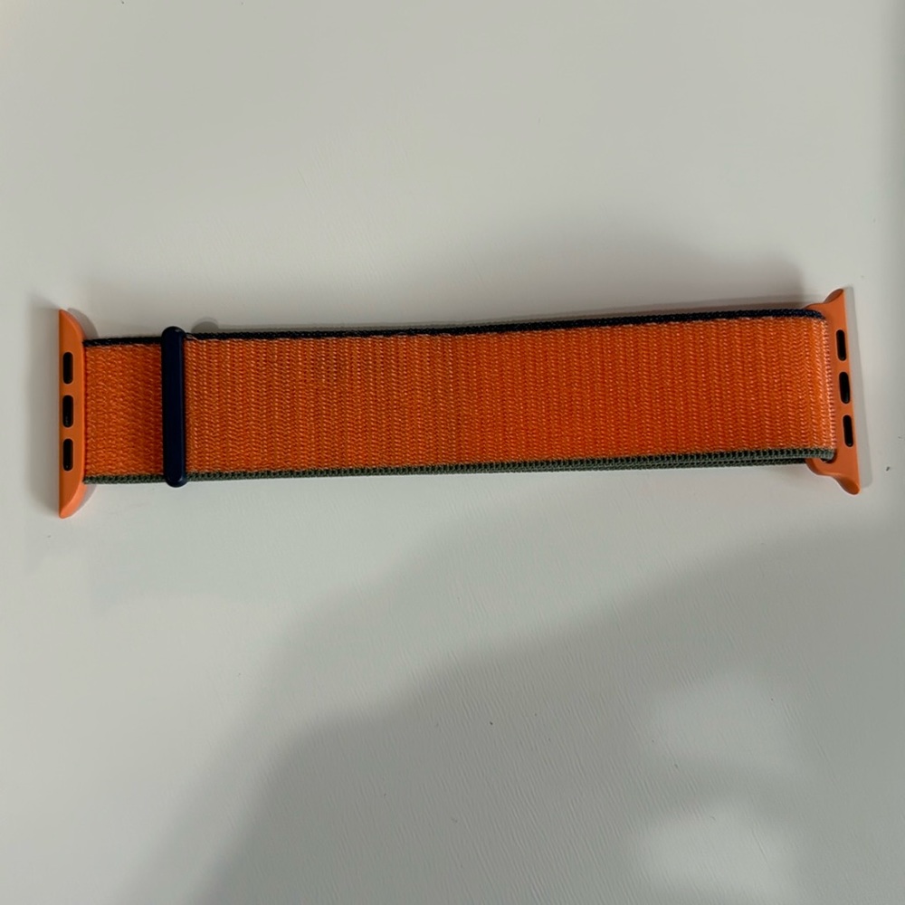 Apple Watch 44mm Kumquat Sport Loop
